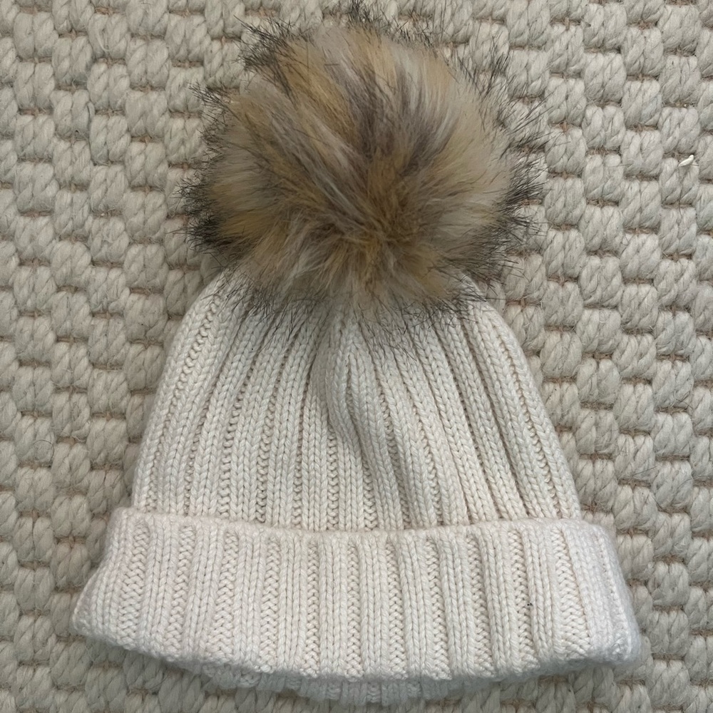 NWT JCrew Women’s Cream Beanie with Pom Pom one size